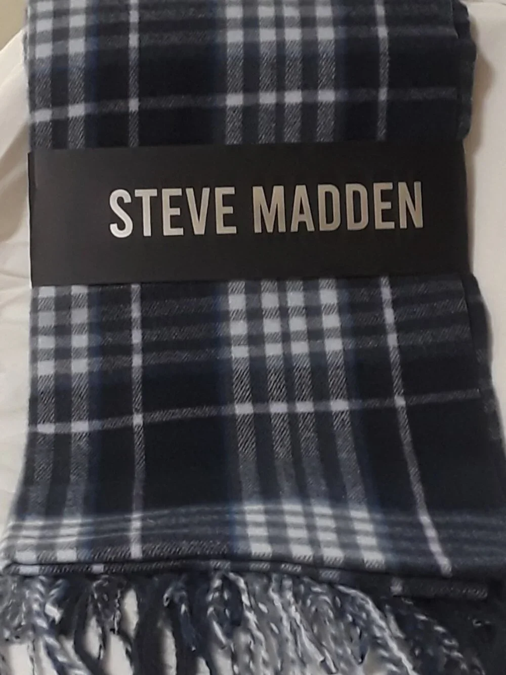 Scarf - Steve Madden Navy Blue & White Plaid Fringe Winter Oversized Wrap NWT ❄️